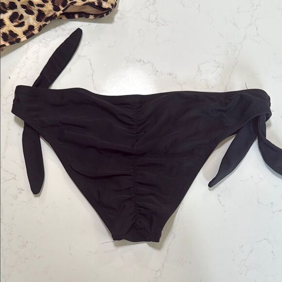 Demi’s Leopard Print Bikini Set. 3 pieces.  Size L top size Small/medium bottom. - Picture 9 of 9
